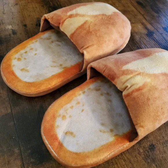 loaf of bread slippers - Picture 3 of 8